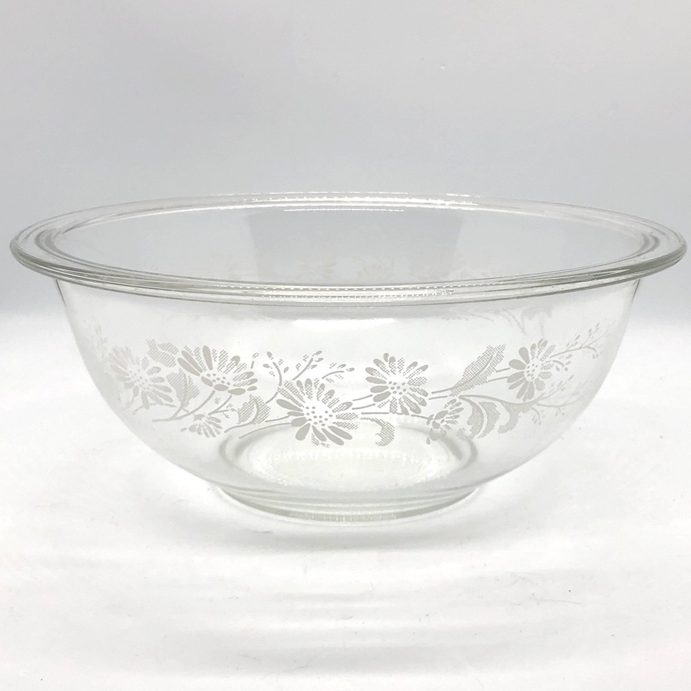 Pyrex Clear Glass Bowl “Colonial Mist” 1980s